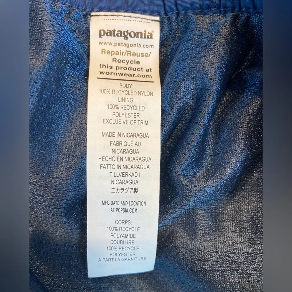 NWT- Men’s Patagonia Baggies 5” Shorts XXL‎